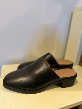 Madewell Black Leather Slip-On Mules Size 8